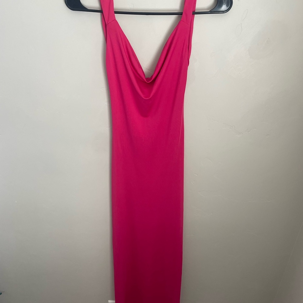Elegant Pink Sleeveless Dress